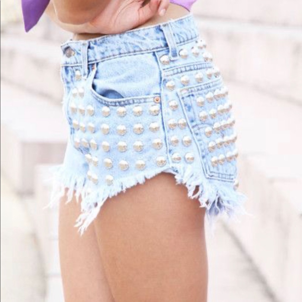 Vintage LEVIS high waisted JEAN SHORTS 24